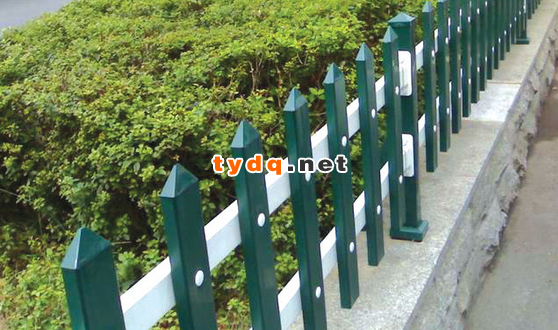 草坪护栏