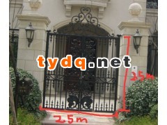 求购门上的花图2