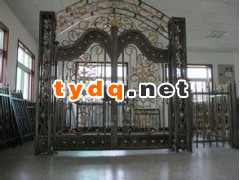 供应铁艺大门图2