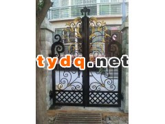 专业生产铁艺门图3