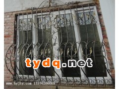 铁艺防盗窗图3