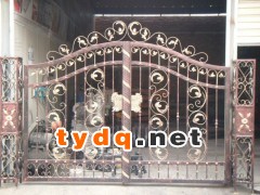 铁艺大门图2