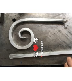 铝艺加工材料压花和鱼尾制作