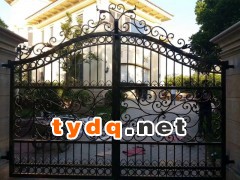 锻造铁艺大门围栏图3