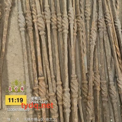 铁艺护栏扶手锻件立柱图1